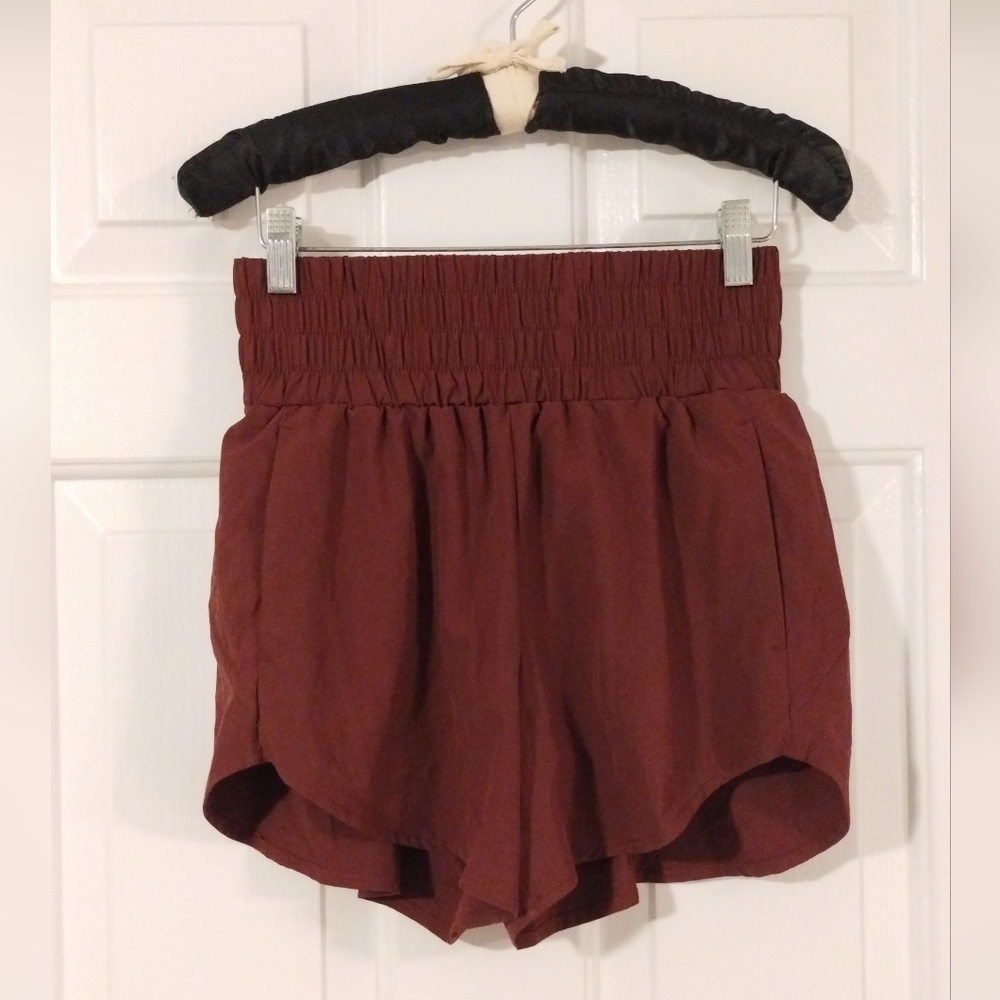 HALARA High-Waisted Pockets 2 In 1 Curved Hem Shorts With Bike Shorts Under